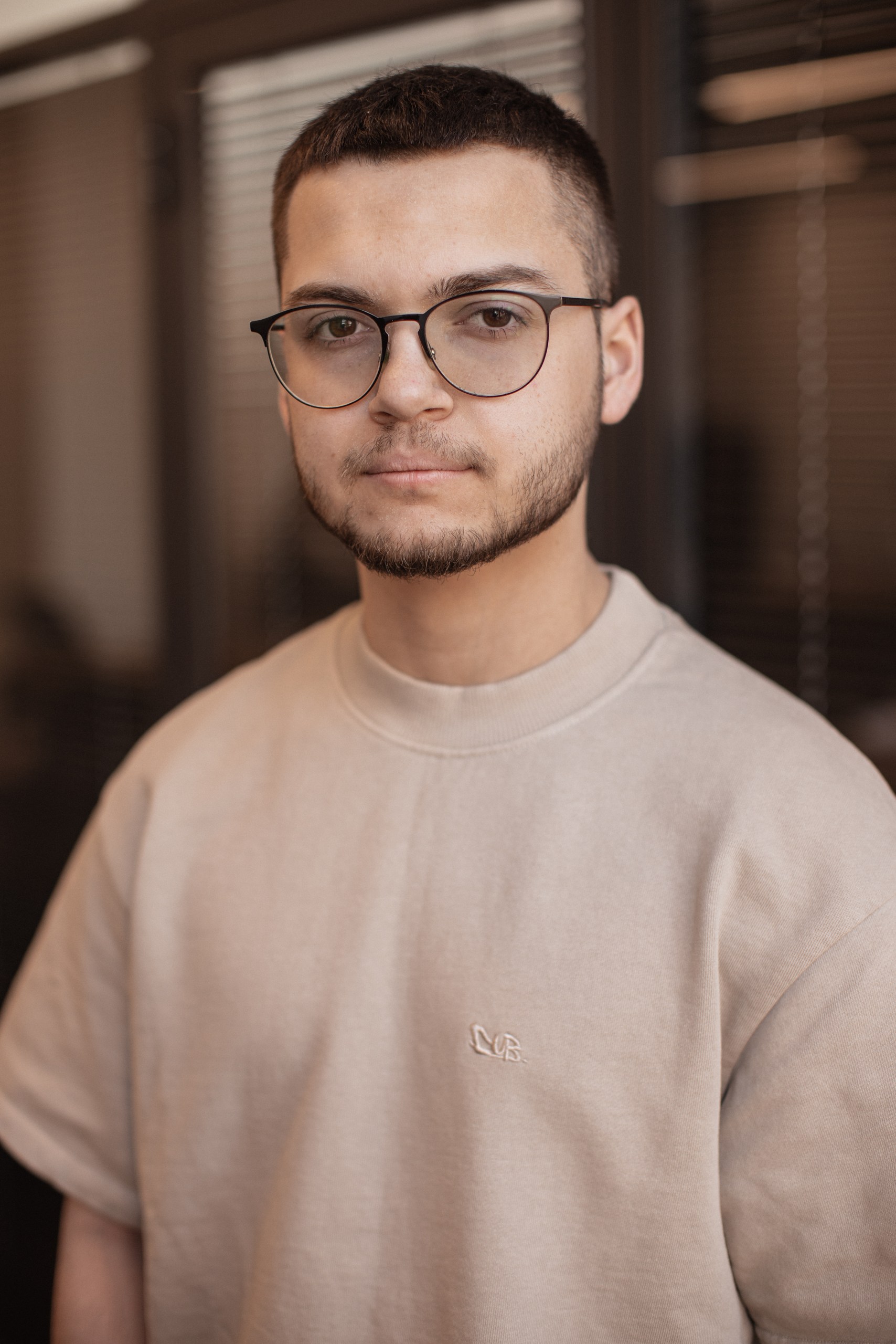 Максим Шаров